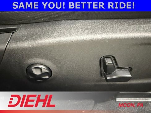 Used 2019 Dodge Charger SXT w/ Plus Group image 12