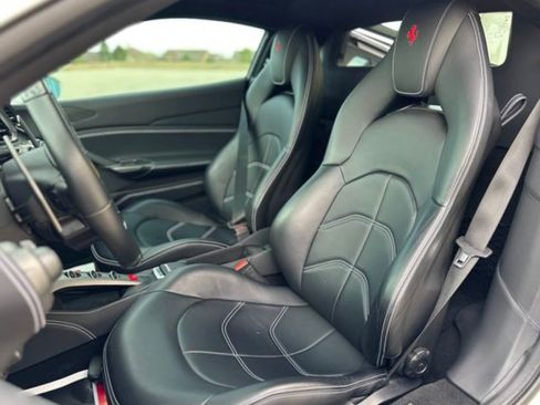 Used 2019 Ferrari 488 GTB RWD image 3
