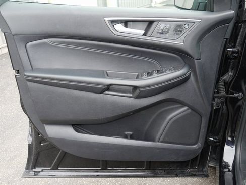 Used 2022 Ford Edge Titanium image 14