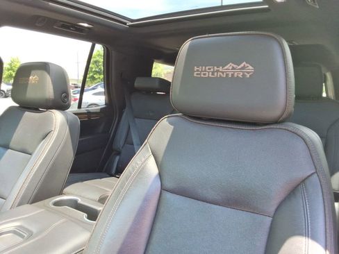 Used 2021 Chevrolet Tahoe High Country w/ Premium Package AWD/4WD image 25