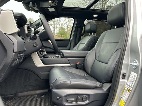 Used 2026 Toyota Sequoia Platinum image 21