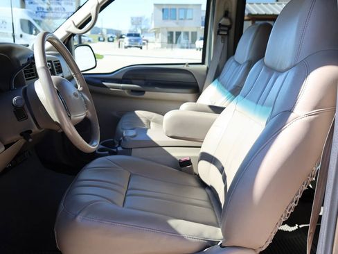 Used 2000 Ford Excursion XLT image 23