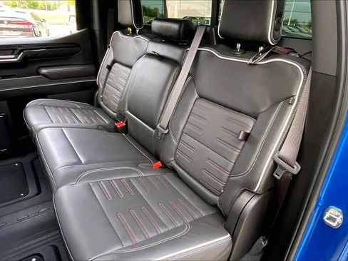 Used 2024 GMC Sierra 1500 AT4X image 21