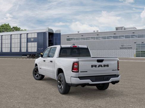 New 2026 RAM 1500 4x4 Crew Cab image 3