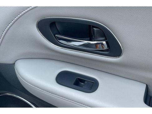 Used 2018 Honda HR-V EX-L image 23