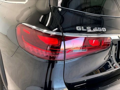 Used 2026 Mercedes-Benz GLS 450 4MATIC image 28