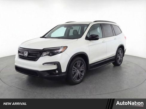 Used 2022 Honda Pilot Sport image 1