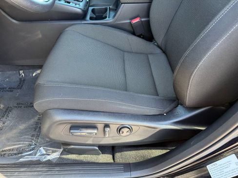 Used 2025 Honda CR-V EX image 14
