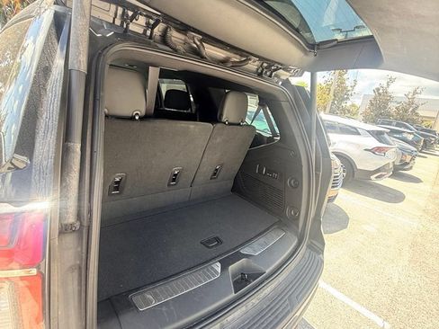 Used 2022 Chevrolet Tahoe RST w/ Luxury Package RWD image 17