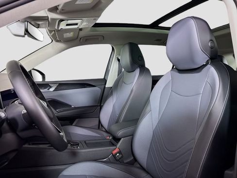 New 2026 Volkswagen Tiguan SE image 21