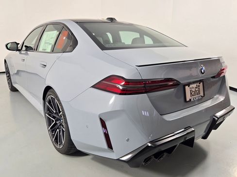 New 2026 BMW M5 w/ Executive Package image 8