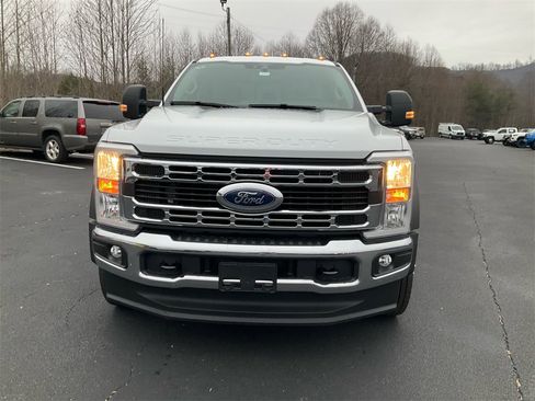 New 2026 Ford F450 XL image 2