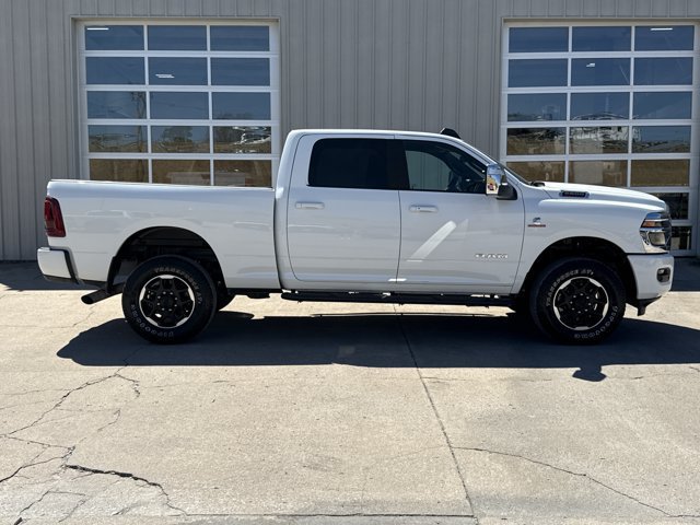 Used 2026 RAM 2500 Laramie AWD/4WD image 2