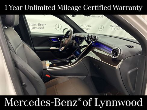 Used 2025 Mercedes-Benz GLC 300 4MATIC image 26