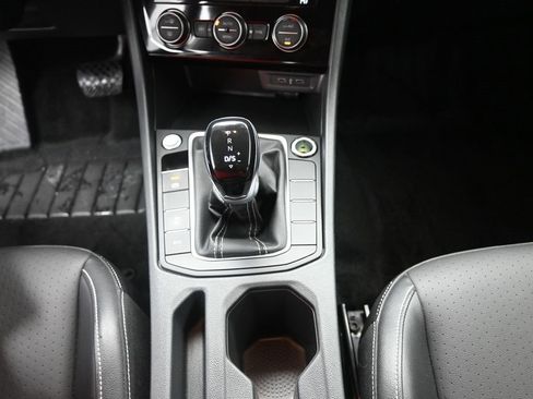 Used 2023 Volkswagen Jetta SE image 13