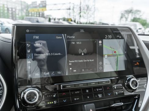 Used 2020 Toyota Highlander Platinum image 19