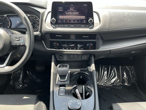 Used 2024 Nissan Rogue SV AWD/4WD image 27