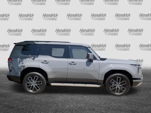 Certified 2026 Lexus GX 550 AWD/4WD image 11