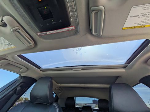 Used 2023 Toyota Prius Limited image 27