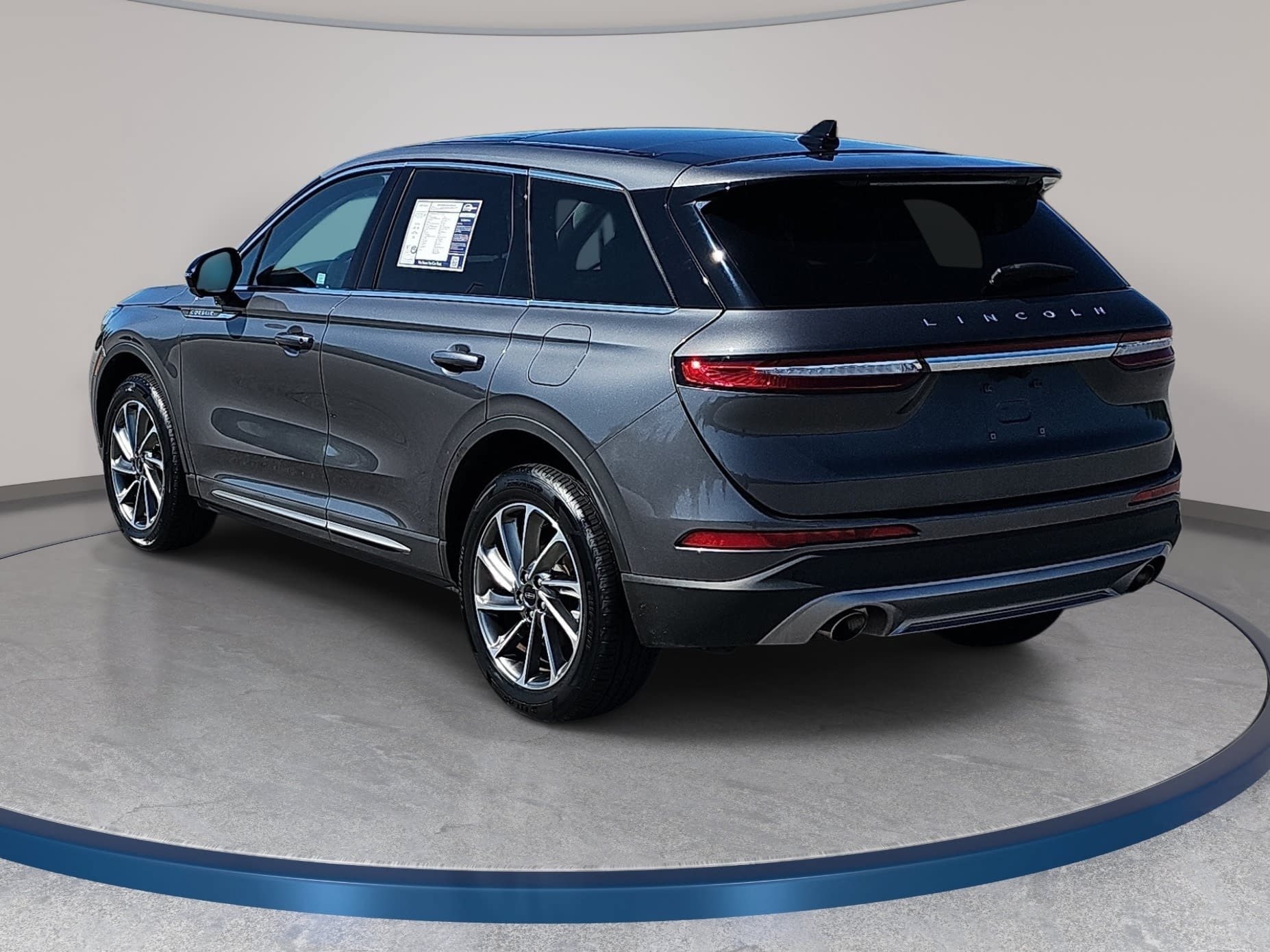 Used 2023 Lincoln Corsair AWD w/ Equipment Group 101A image 7