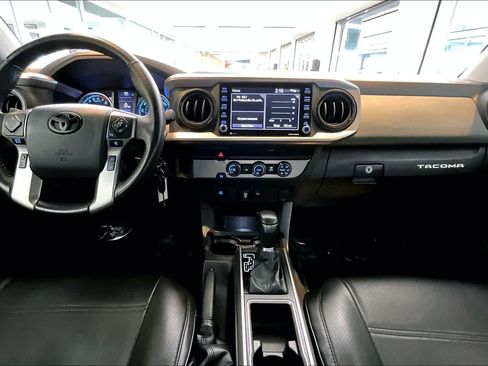 Used 2020 Toyota Tacoma SR5 image 15