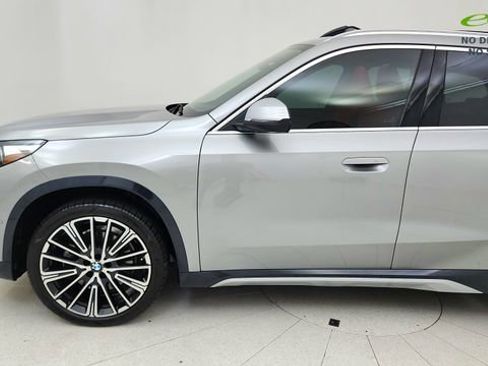 Used 2024 BMW X1 xDrive28i w/ Convenience Package AWD/4WD image 9