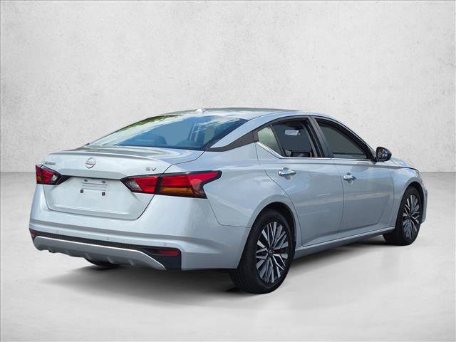 Used 2024 Nissan Altima 2.5 SV FWD image 5