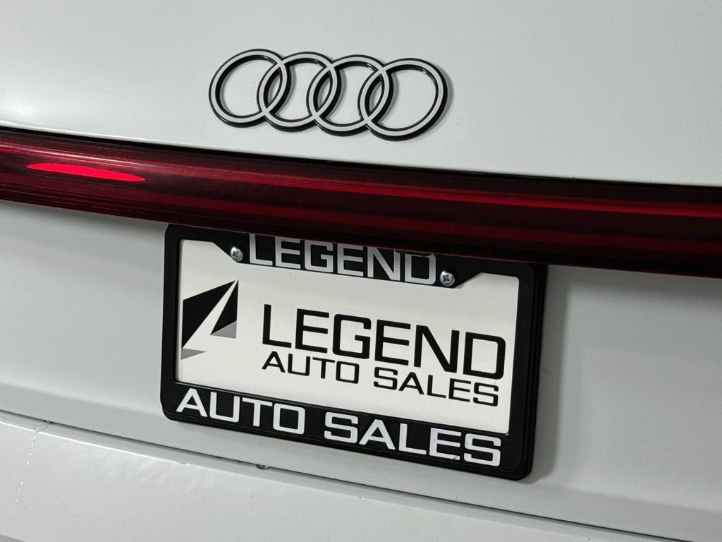 Used 2024 Audi Q8 e-tron Premium AWD/4WD image 10
