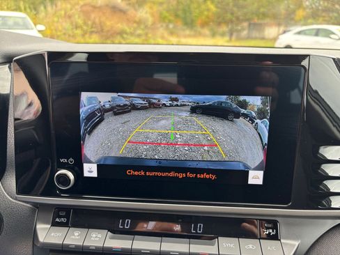 Used 2025 Toyota Camry LE image 17