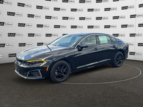 Used 2025 Kia K5 LXS FWD image 2