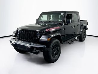 Used 2022 Jeep Gladiator Sport AWD/4WD video 1