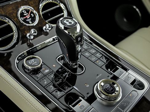 Used 2022 Bentley Continental GT AWD/4WD image 41