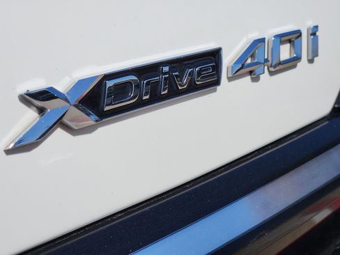 Used 2024 BMW X7 xDrive40i w/ M Sport Package image 9