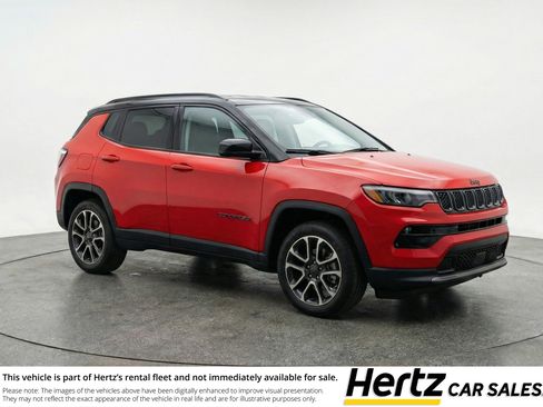 Used 2025 Jeep Compass Trailhawk image 1
