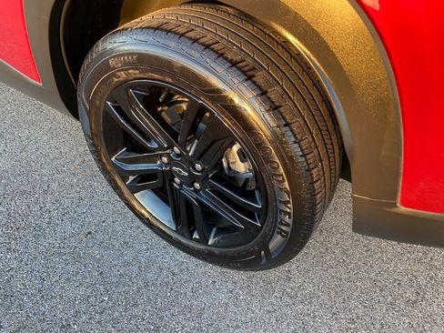 Used 2024 Chevrolet Trax ACTIV w/ Sunroof Package image 9