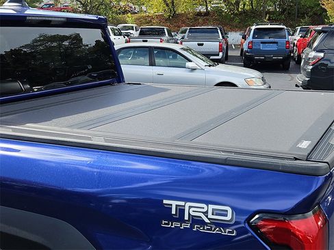 New 2025 Toyota Tacoma TRD Off-Road image 8