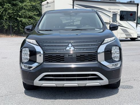 Used 2024 Mitsubishi Outlander SE FWD image 3