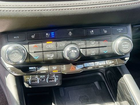 Used 2021 Dodge Durango Citadel RWD image 16