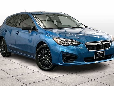 Used 2019 Subaru Impreza 2.0i image 2