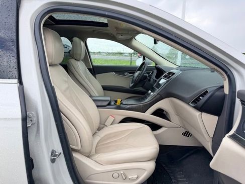 Used 2020 Lincoln Nautilus Reserve w/ Equipment Group 201A AWD/4WD image 11