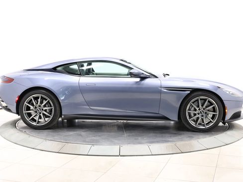 Used 2019 Aston Martin DB11 Coupe RWD image 66