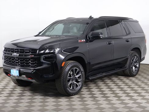 Used 2024 Chevrolet Tahoe Z71 w/ Luxury Package AWD/4WD image 11
