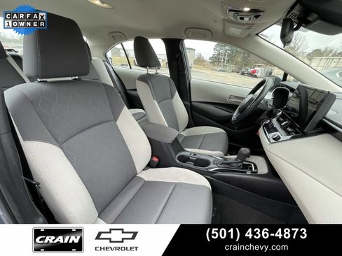 Used 2023 Toyota Corolla LE image 31