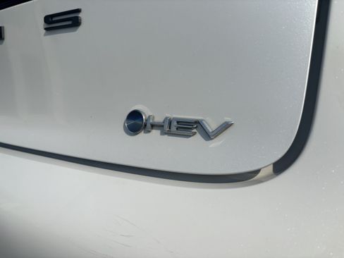 Used 2024 Toyota Prius Limited AWD/4WD image 11