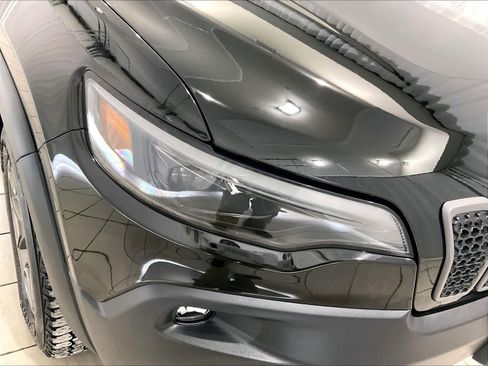 Used 2022 Jeep Cherokee Trailhawk w/ Comfort/Convenience Group image 32