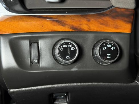Used 2015 Cadillac Escalade ESV Premium AWD/4WD image 37