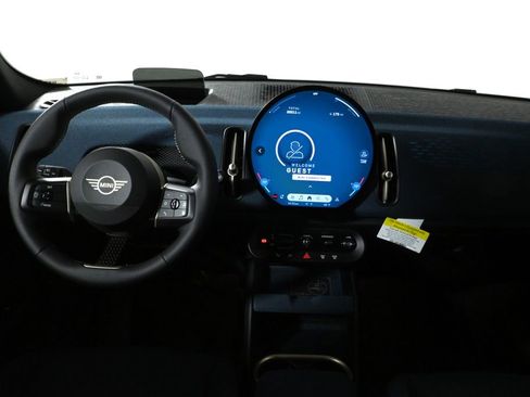 Used 2025 MINI Cooper Countryman SE w/ Comfort Package Max image 17