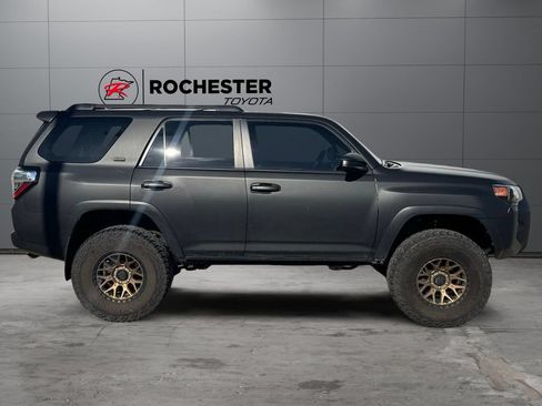 Certified 2020 Toyota 4Runner SR5 AWD/4WD image 36