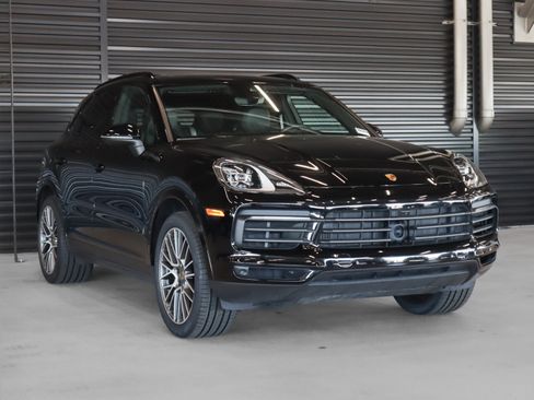 Certified 2023 Porsche Cayenne Platinum Edition AWD/4WD image 7