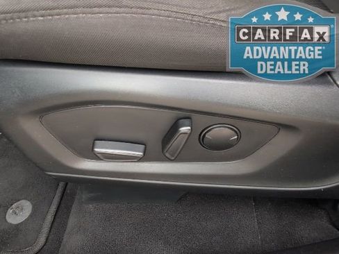Used 2023 Ford Explorer XLT AWD/4WD image 14